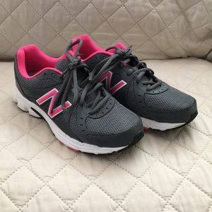 Ladies New Balance running shoes size 9US